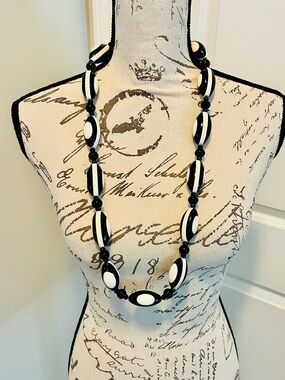 Vintage 1980s Black White Lucite Statement Necklace 34” Mod Runway Bold